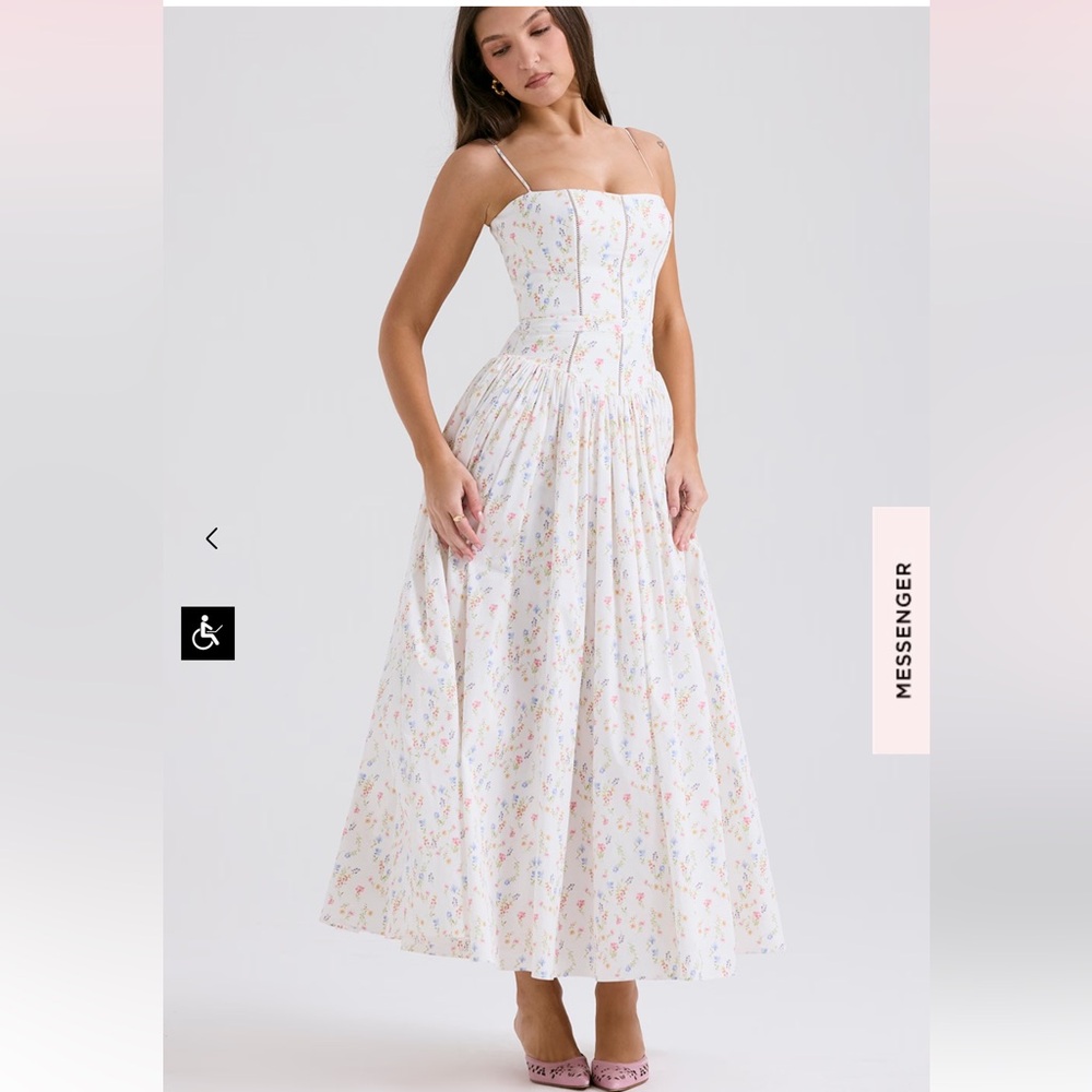 House of CB Ysabella White Posy